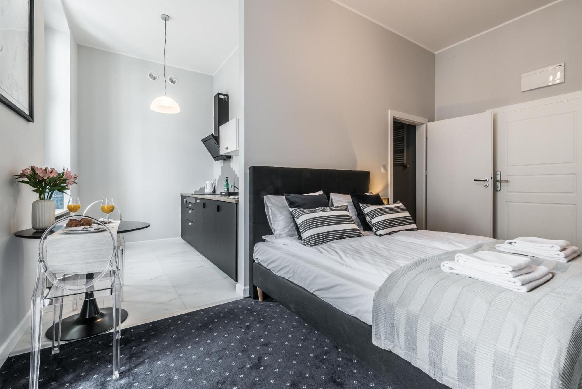 Serenity Aparthotels - Old Town Poznan By Friendly Apartments Esterno foto